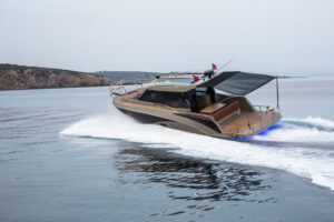 яхта Flagship 920