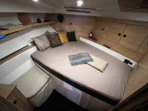 Flagship 920 мастер-каюта