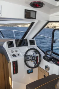 Flagship 820 рулевой пост и панель управления