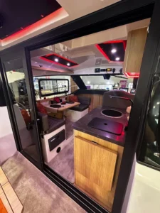 Flagship 820 салон кокпит